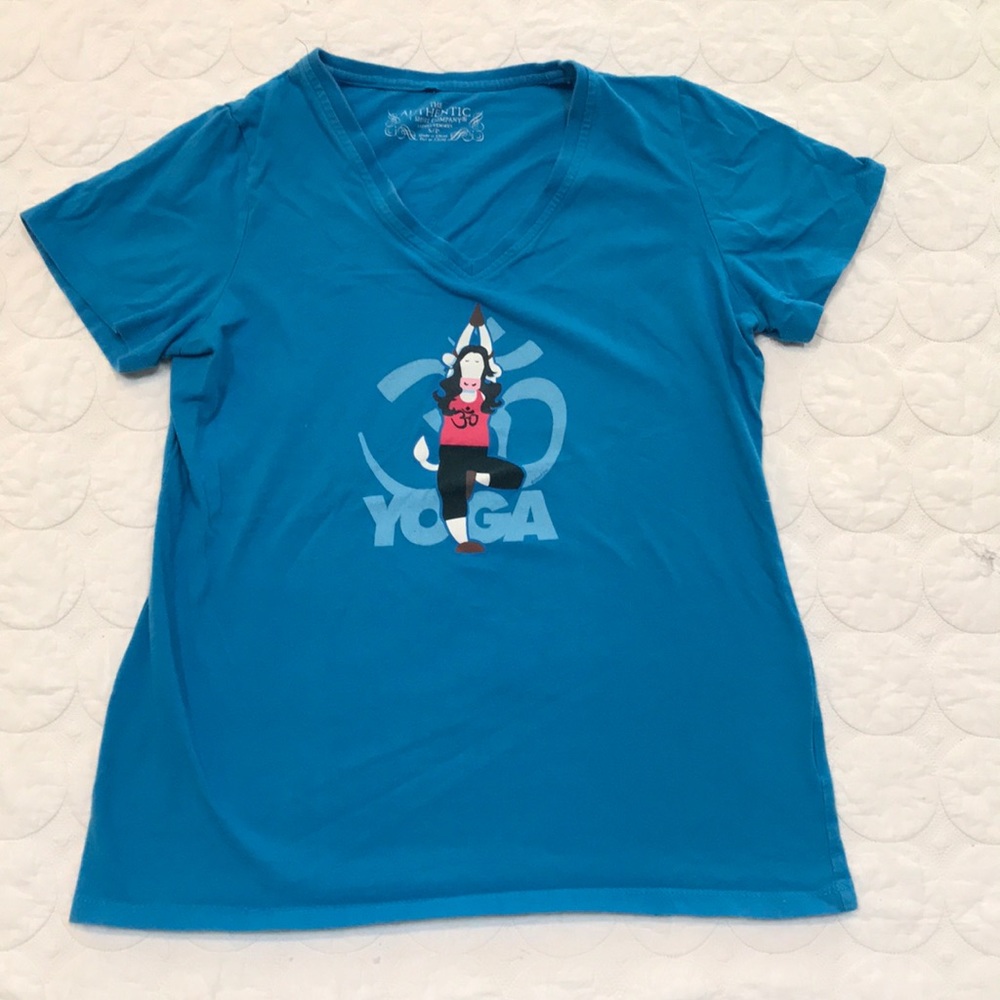 {The Authentic T Shirt Company} Yoga Cow Tee Small